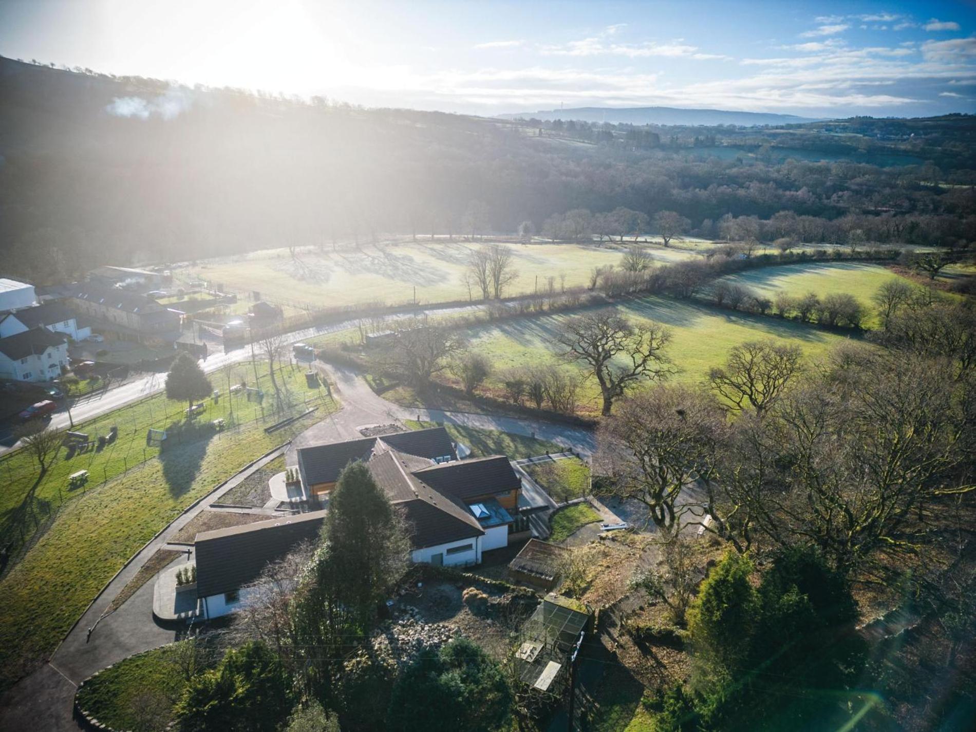 Suite 2 - Sleeping Giant Hotel - Pen Y Cae Inn Brecon Exteriér fotografie